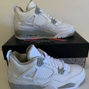 Air Jordan Retro 4 (GS) “White Oreo”  Size 6.5y.